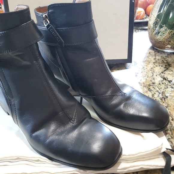 gucci bootie,  size 39. Used in great condition. - Picture 5 of 16
